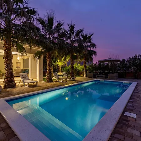 Luxury Villa Agape Palm Beach Tennisplatz Privlaka  Exterior photo