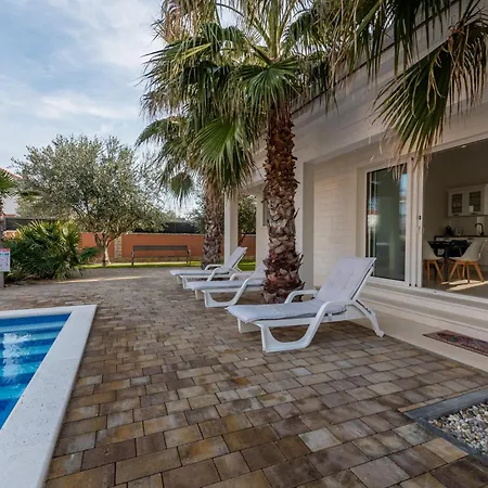 Luxury Villa Agape Palm Beach Tennisplatz Privlaka  Exterior photo