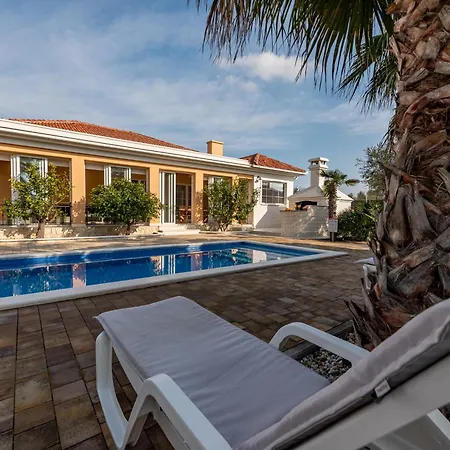 Luxury Villa Agape Palm Beach Tennisplatz Privlaka  Exterior photo