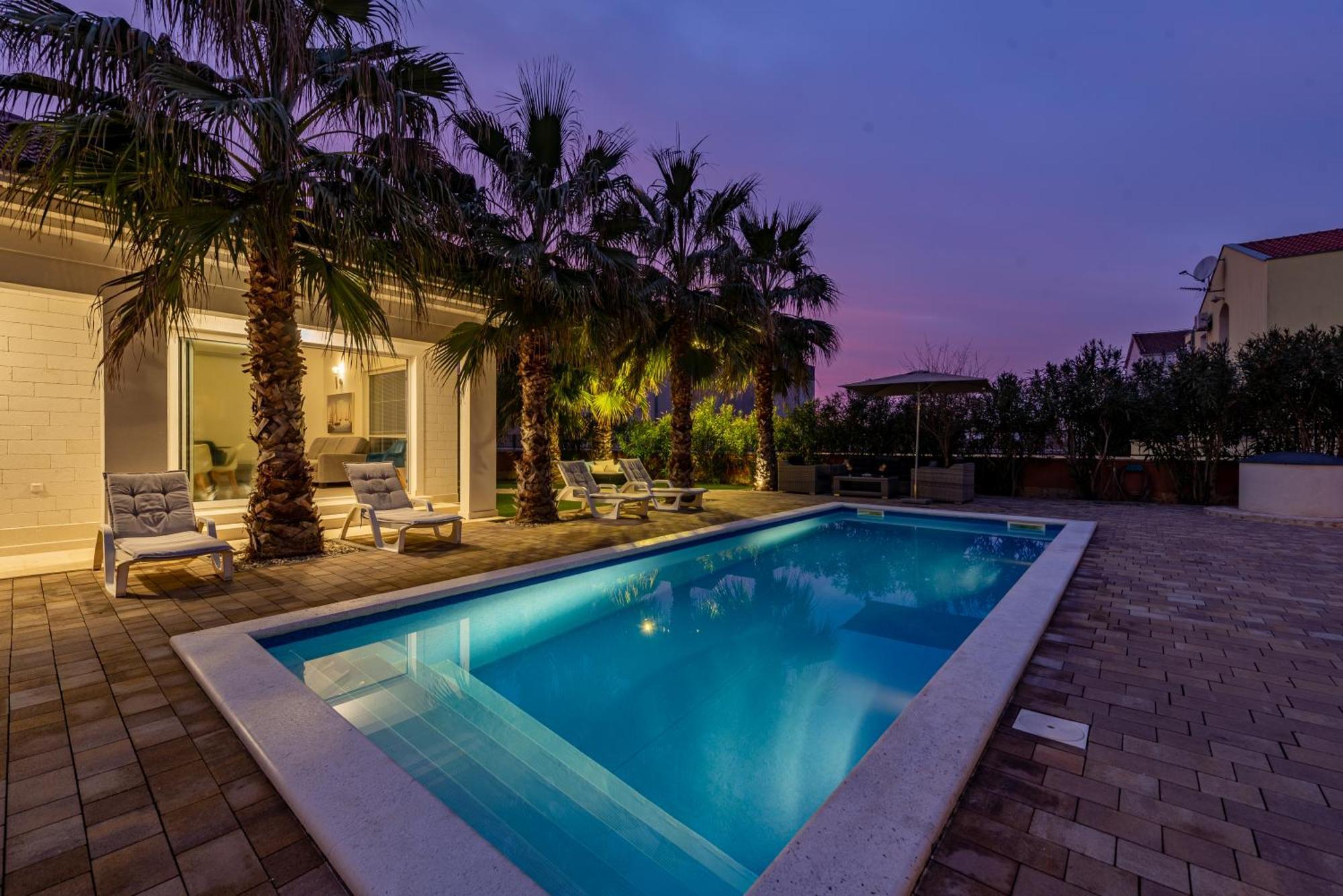 Villa Luxury Agape Palm Tennisplatz