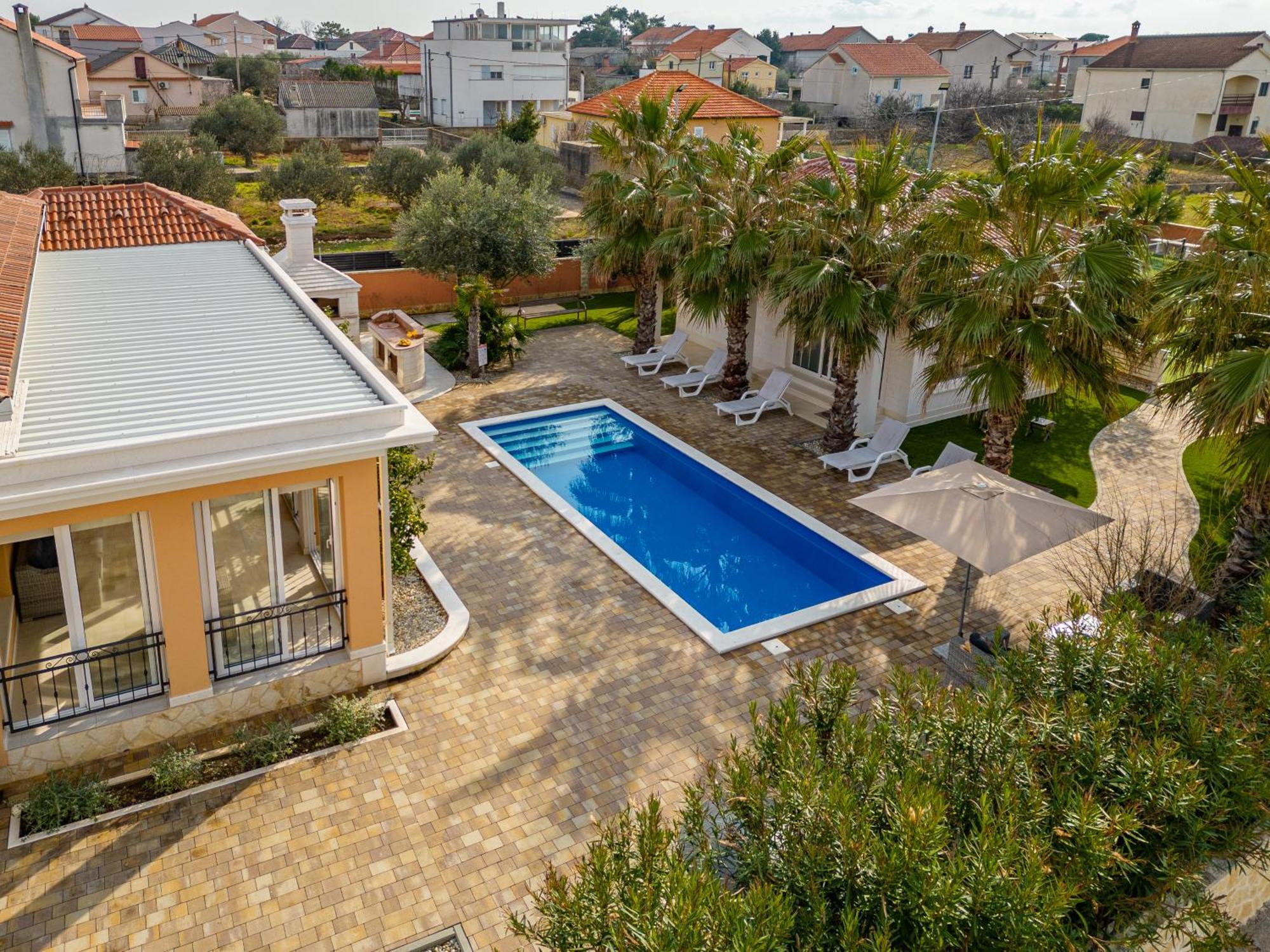 Villa Luxury Agape Palm Tennisplatz