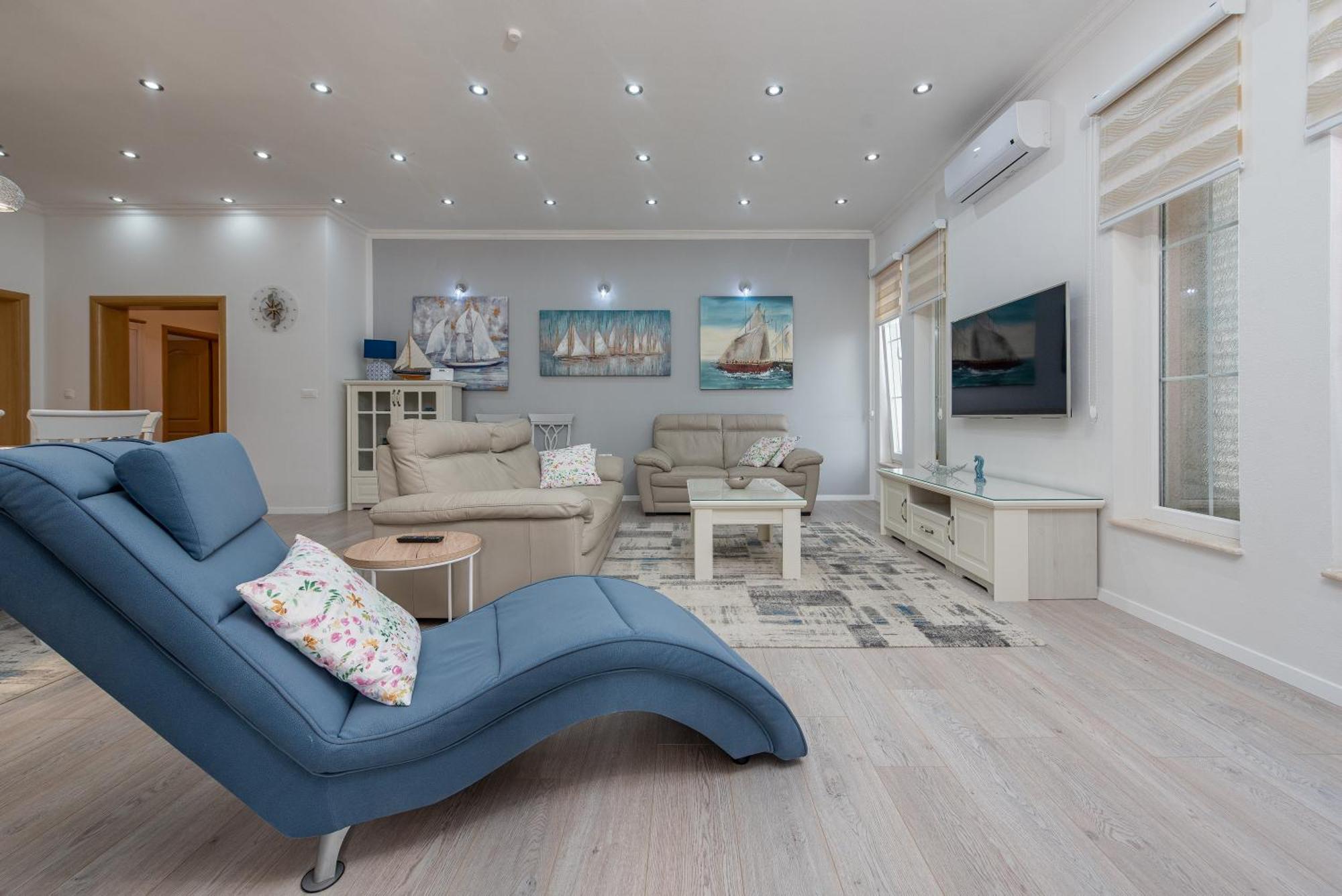 Luxury Agape Palm Tennisplatz Villa