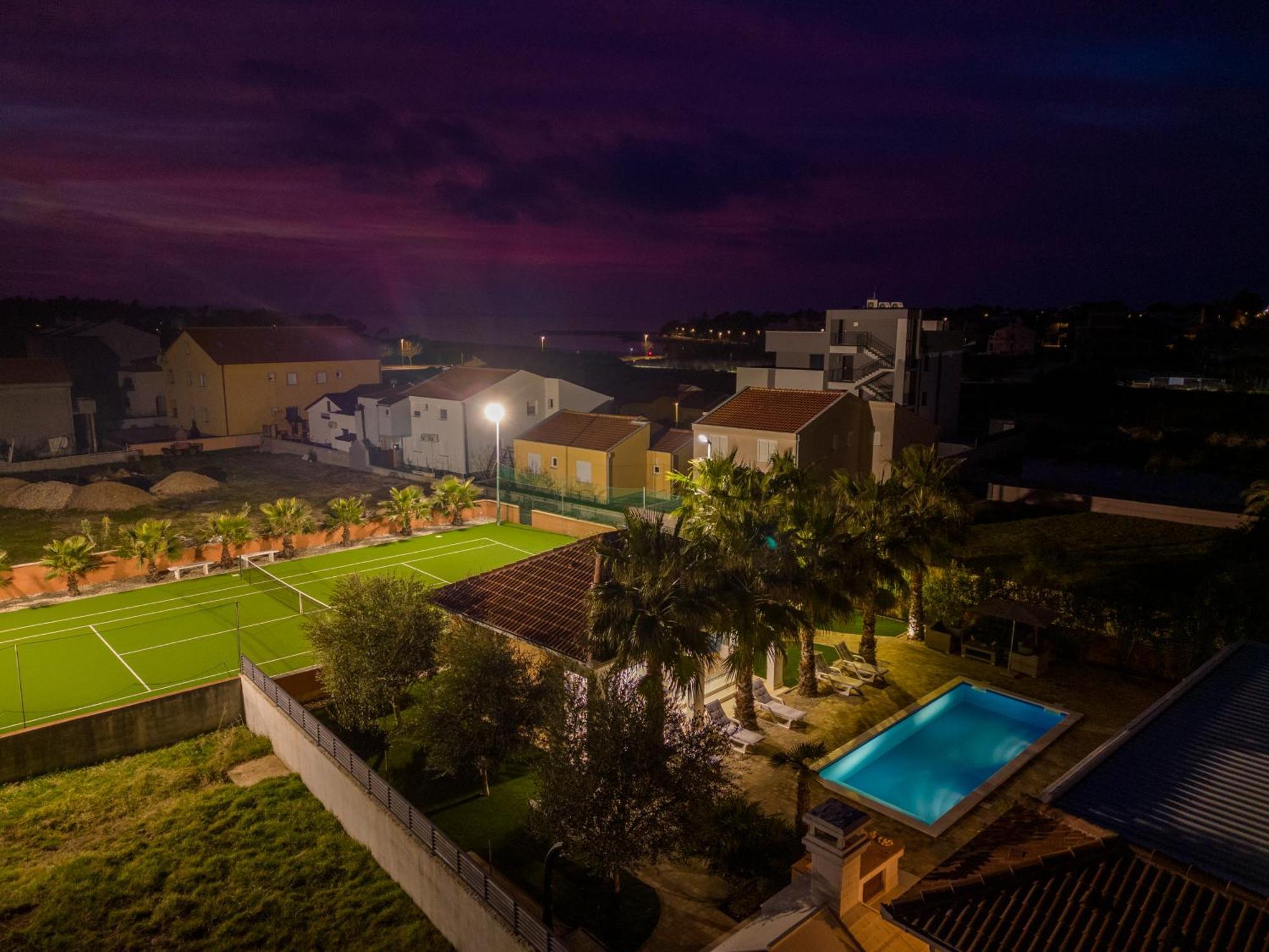 Luxury Agape Palm Tennisplatz Villa *